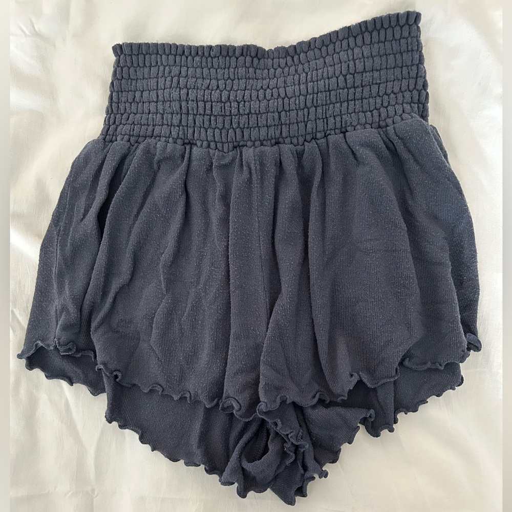 Garage comfy shorts size small